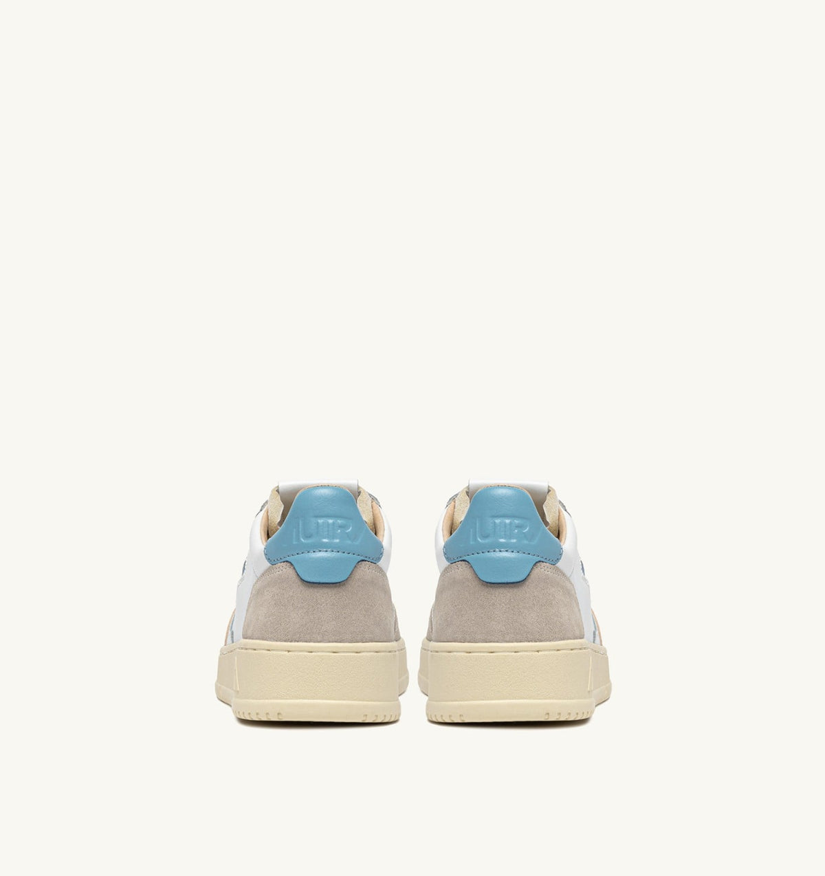 AUTRY Man MEDALIST LOW SNEAKERS IN WHITE AND FORGET ME NOT SUEDE AND LEATHER