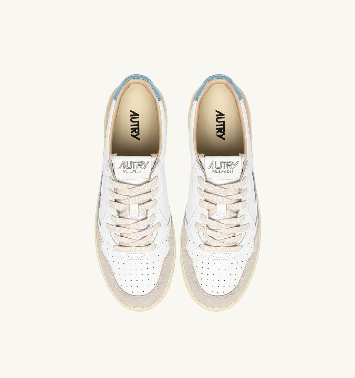 AUTRY Man MEDALIST LOW SNEAKERS IN WHITE AND FORGET ME NOT SUEDE AND LEATHER