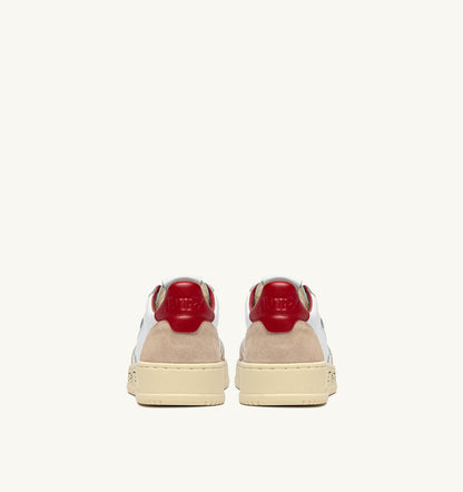 AUTRY Man MEDALIST LOW SNEAKERS IN WHITE AND RED SUEDE AND LEATHER WITH LETTERING