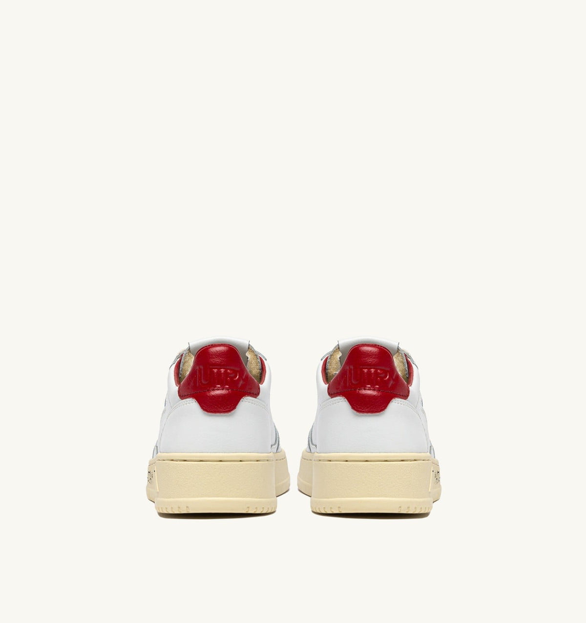 AUTRY Man MEDALIST LOW SNEAKERS IN WHITE AND RED LEATHER WITH LETTERING