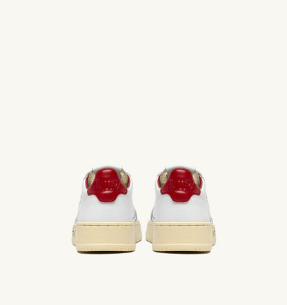 AUTRY Man MEDALIST LOW SNEAKERS IN WHITE AND RED LEATHER WITH LETTERING