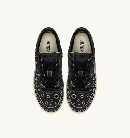 AUTRY Man MEDALIST LOW SNEAKERS IN BLACK SUEDE WITH STUDS