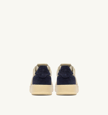 AUTRY Man MEDALIST LOW TRICOLOR SNEAKERS IN SUEDE COLOR ECRU PAPYRUS AND BLUE SPACE