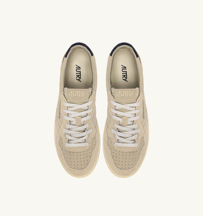 AUTRY Man MEDALIST LOW TRICOLOR SNEAKERS IN SUEDE COLOR ECRU PAPYRUS AND BLUE SPACE