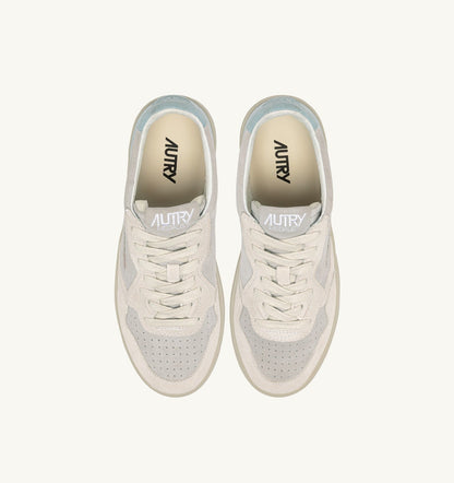 AUTRY Man MEDALIST LOW TRICOLOR SNEAKERS IN SUEDE COLOR WHITE SKY AND LOFT