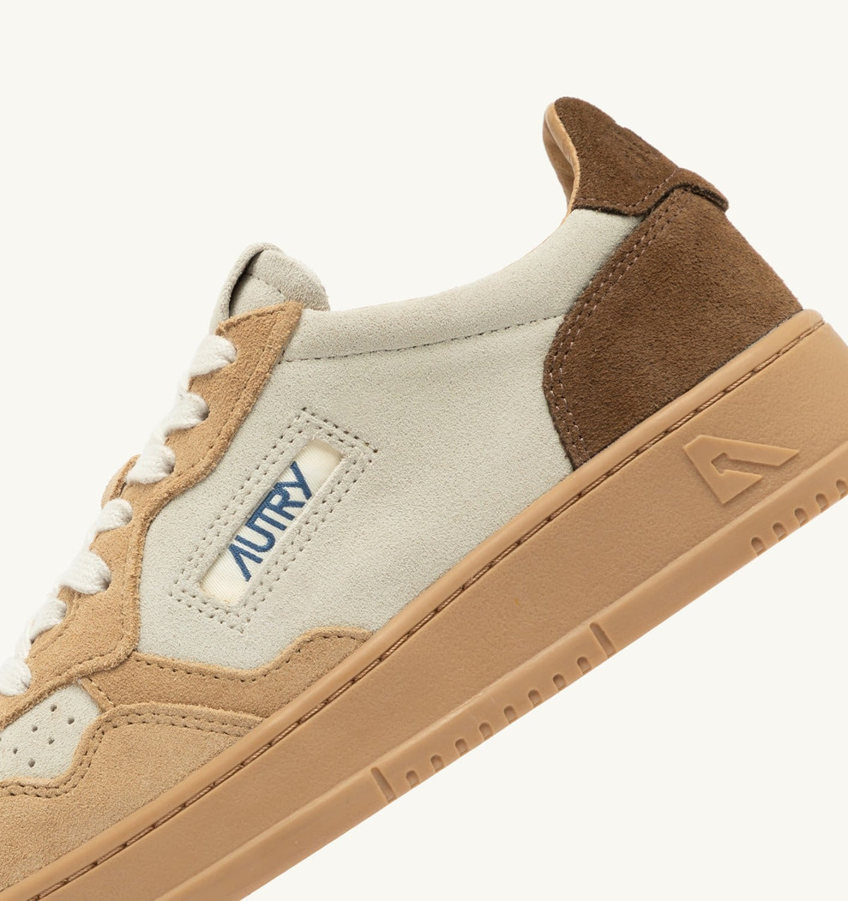 AUTRY Man MEDALIST LOW TRICOLOR SNEAKERS IN TUNDRA EGG AND PEANUT SUEDE