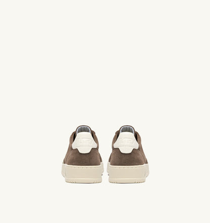 AUTRY Man MEDALIST LOW SNEAKERS IN CIGAR AND WHITE SUEDE