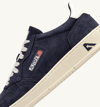 AUTRY Man MEDALIST LOW SNEAKERS IN SPACE AND WHITE SUEDE