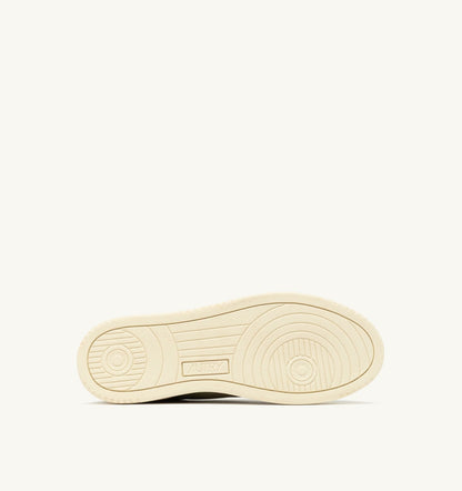 AUTRY Man MEDALIST LOW SNEAKERS IN GRAY GREEN AND WHITE SUEDE
