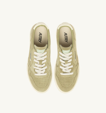 AUTRY Man MEDALIST LOW SNEAKERS IN GRAY GREEN AND WHITE SUEDE