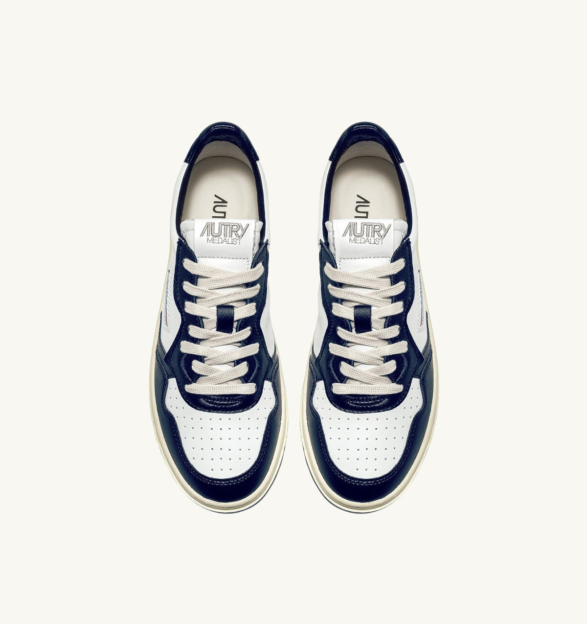 AUTRY Man MEDALIST LOW BICOLOR SNEAKERS IN WHITE AND BLUE LEATHER