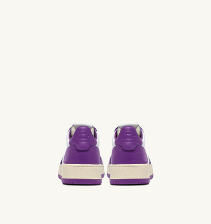 AUTRY Man MEDALIST LOW BICOLOR SNEAKERS IN WHITE AND DEWBERRY LEATHER