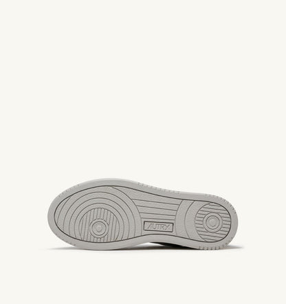 AUTRY Man MEDALIST LOW BICOLOR SNEAKERS IN WHITE AND VAPOR LEATHER
