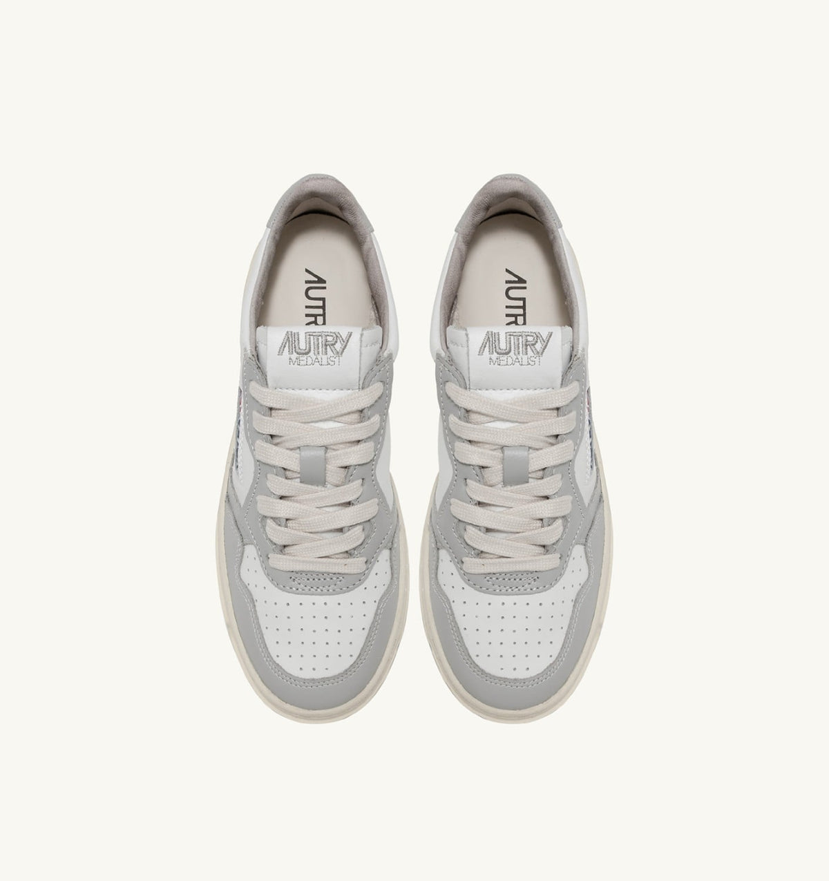 AUTRY Man MEDALIST LOW BICOLOR SNEAKERS IN WHITE AND VAPOR LEATHER
