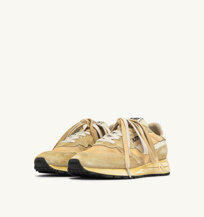 AUTRY Man REELWIND SUPER VINTAGE SNEAKERS IN YOLK YELLOW AND WHITE SUEDE AND NYLON