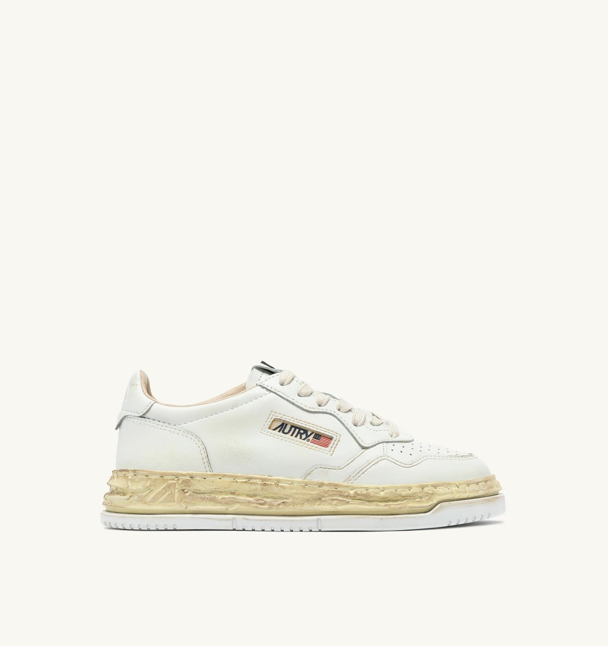 AUTRY Man MEDALIST LOW SUPER VINTAGE 'Autry x Maison MIHARA YASUHIRO General Scale.' SNEAKERS IN WHITE LEATHER