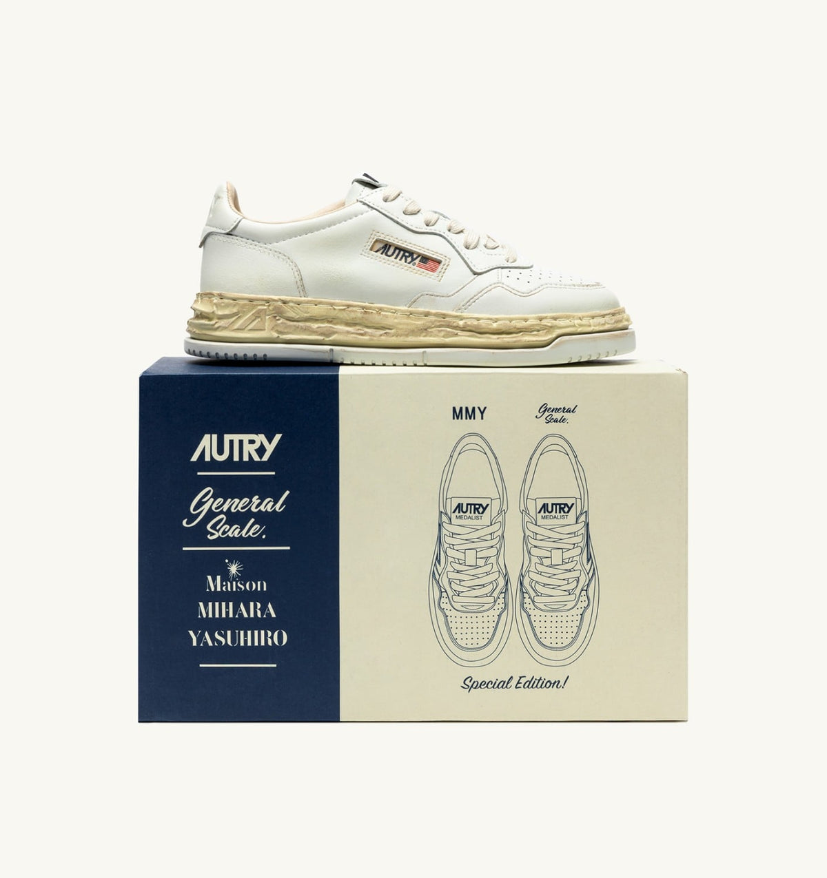 AUTRY Man MEDALIST LOW SUPER VINTAGE 'Autry x Maison MIHARA YASUHIRO General Scale.' SNEAKERS IN WHITE LEATHER