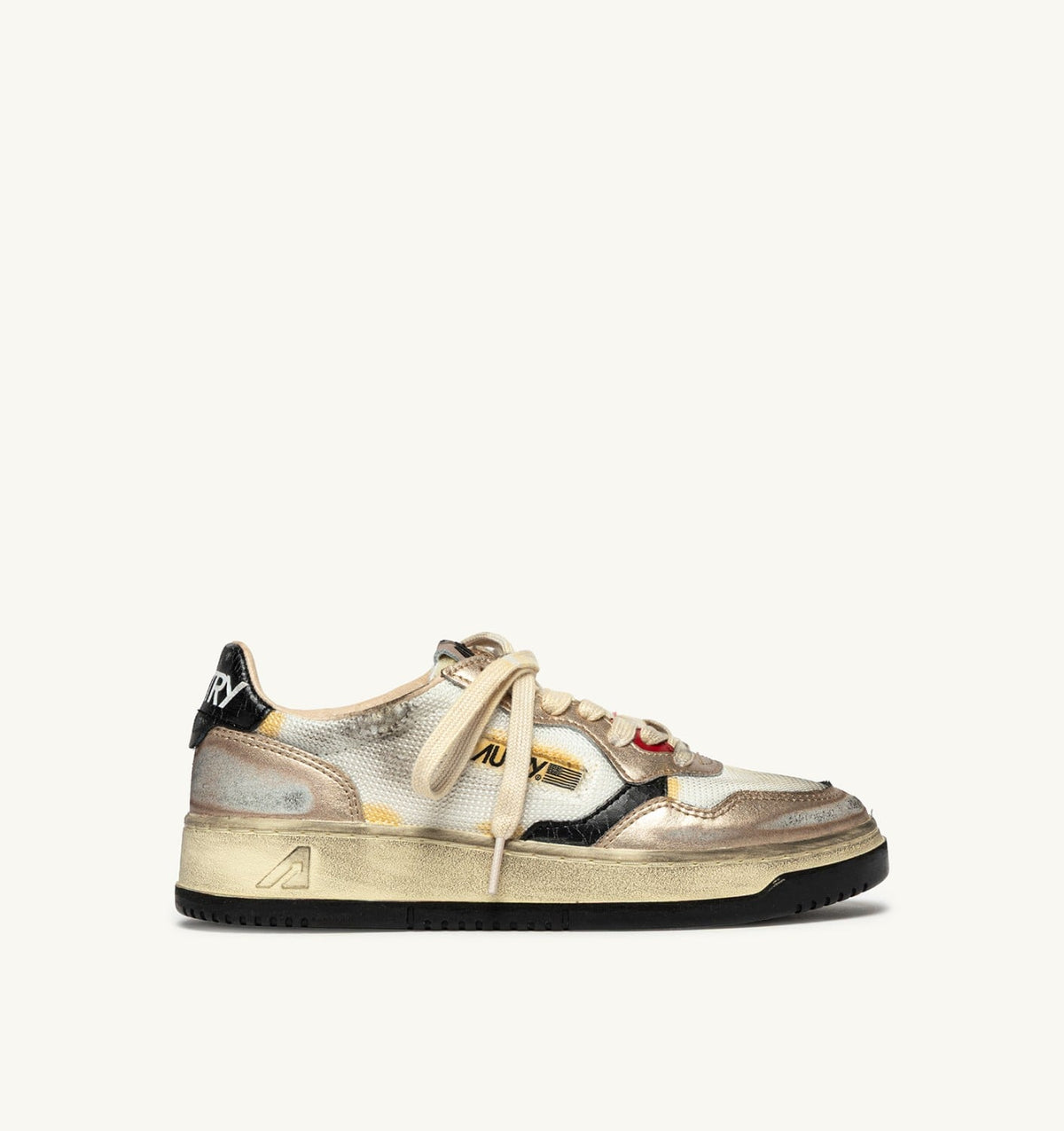 AUTRY Woman MEDALIST LOW SUPER VINTAGE SNEAKERS IN WHITE MESH, GOLD SUEDE AND BLACK LEATHER