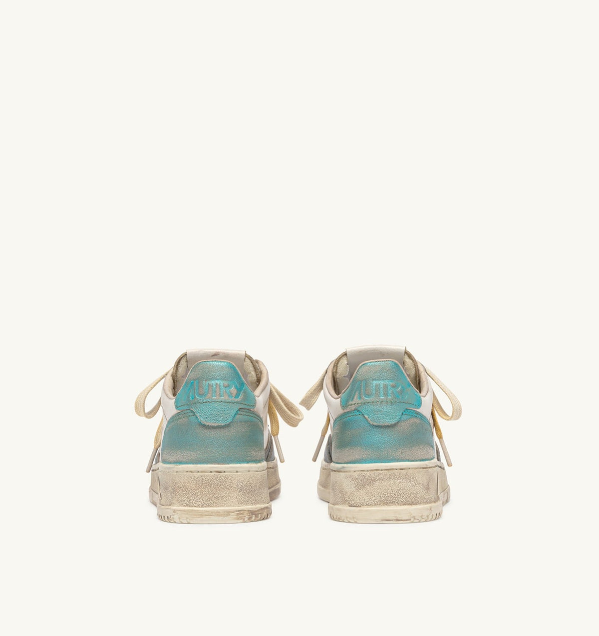 AUTRY Woman MEDALIST LOW SUPER VINTAGE SNEAKERS IN ASH AND SEA LEATHER
