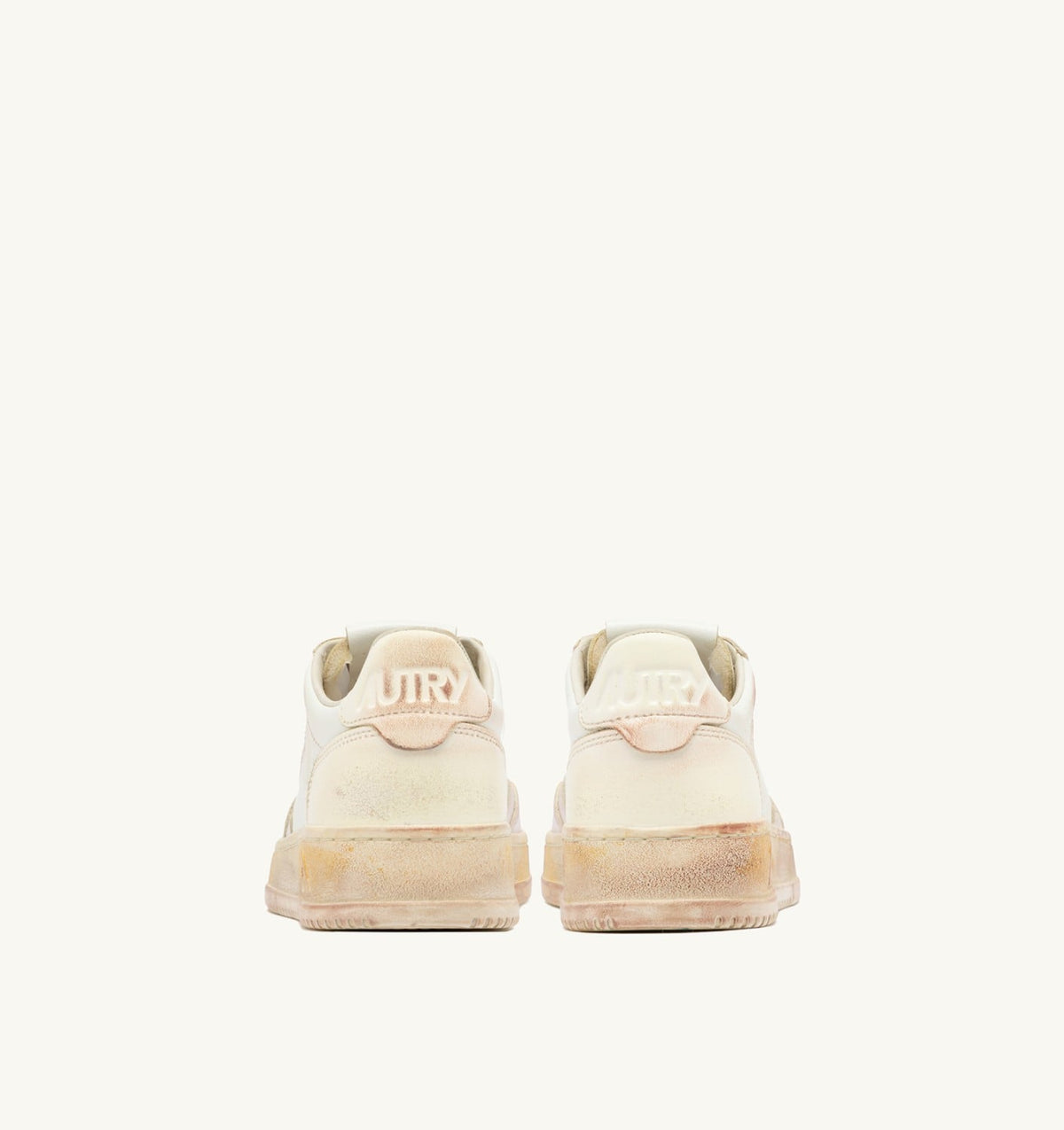 AUTRY Woman MEDALIST LOW SUPER VINTAGE SNEAKERS IN VANILLA WHITE AND MAUVE LEATHER