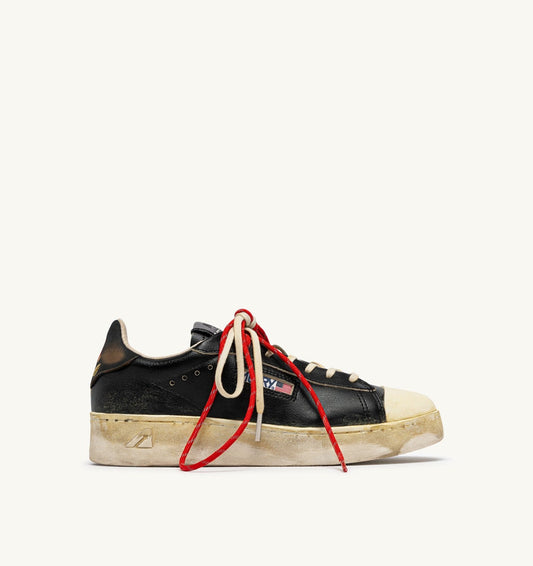 AUTRY Woman DALLAS LOW SUPER VINTAGE SNEAKERS IN BLACK LEATHER