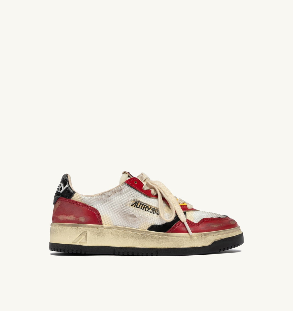 AUTRY Woman MEDALIST LOW SUPER VINTAGE SNEAKERS IN RED AND MESH WHITE LEATHER