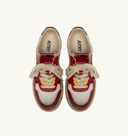 AUTRY Woman MEDALIST LOW SUPER VINTAGE SNEAKERS IN RED AND MESH WHITE LEATHER