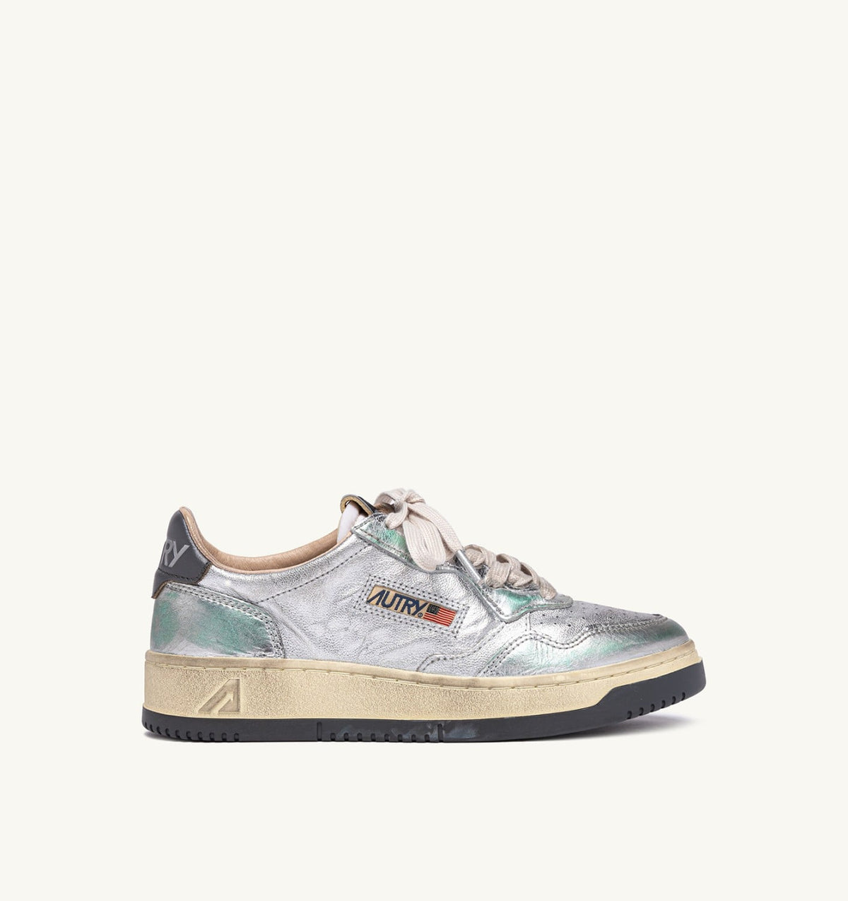 AUTRY Woman MEDALIST LOW SNEAKERS SUPER VINTAGE IN SILVER TONE METALIZED LEATHER