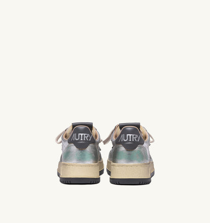 AUTRY Woman MEDALIST LOW SNEAKERS SUPER VINTAGE IN SILVER TONE METALIZED LEATHER