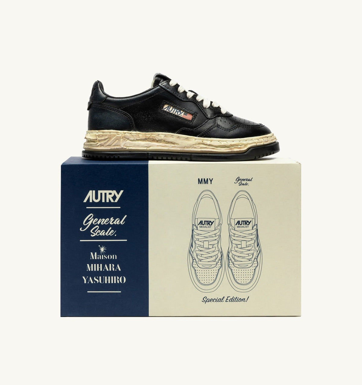 AUTRY Woman MEDALIST LOW SUPER VINTAGE 'Autry x Maison MIHARA YASUHIRO General Scale.' SNEAKERS IN BLACK LEATHER