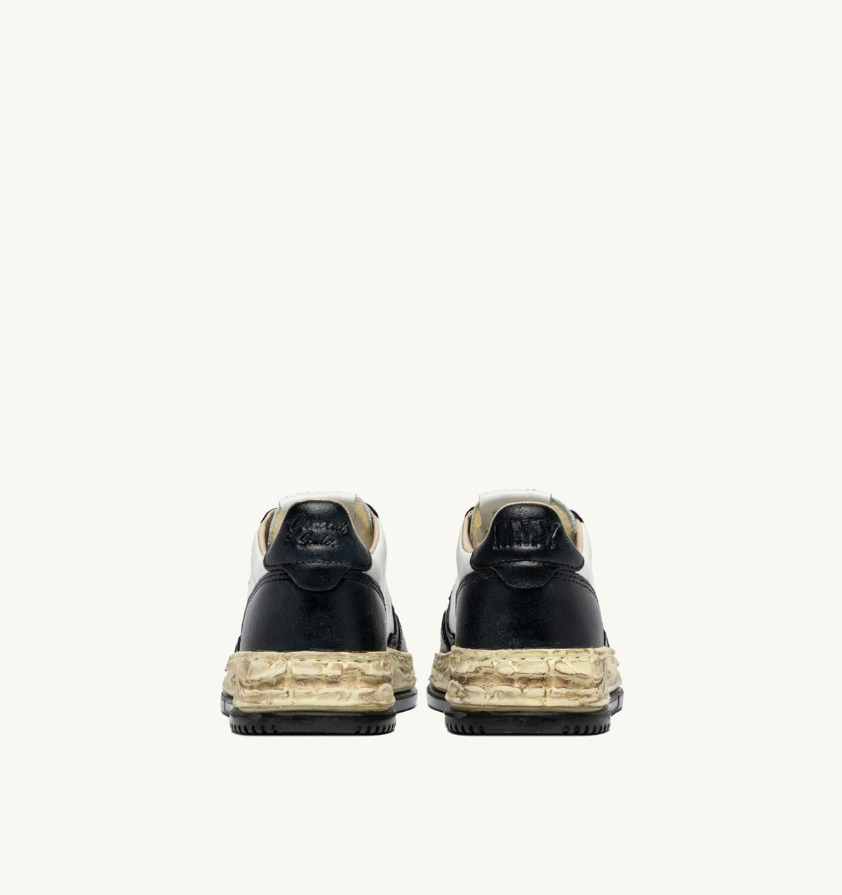 AUTRY Woman MEDALIST LOW SUPER VINTAGE 'Autry x Maison MIHARA YASUHIRO General Scale.' SNEAKERS IN WHITE AND BLACK LEATHER