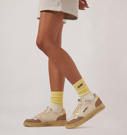 AUTRY Woman MEDALIST LOW SUPER VINTAGE SNEAKERS IN WHITE AND PHARD LEATHER AND SUEDE