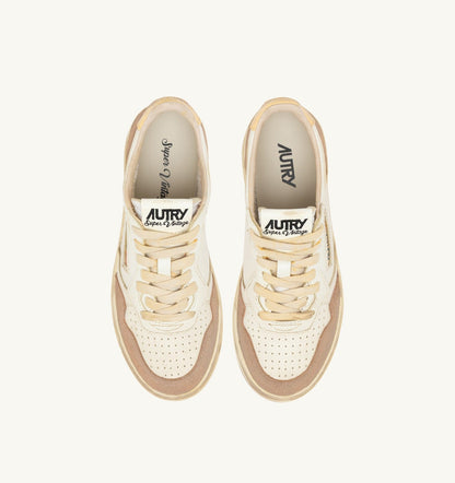 AUTRY Woman MEDALIST LOW SUPER VINTAGE SNEAKERS IN WHITE AND PHARD LEATHER AND SUEDE