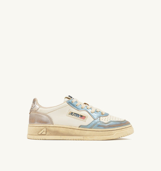 AUTRY Woman MEDALIST LOW SUPER VINTAGE SNEAKERS IN SILVER AND BLUE LEATHER