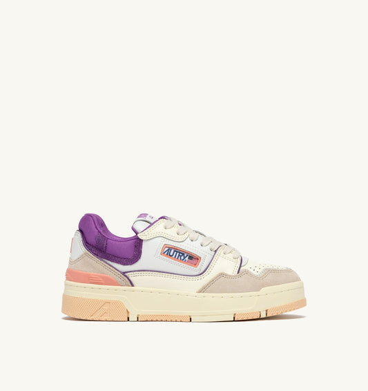 AUTRY Woman SNEAKERS CLC LOW IN WHITE SAND AND DEWBERRY LEATHER AND SUEDE