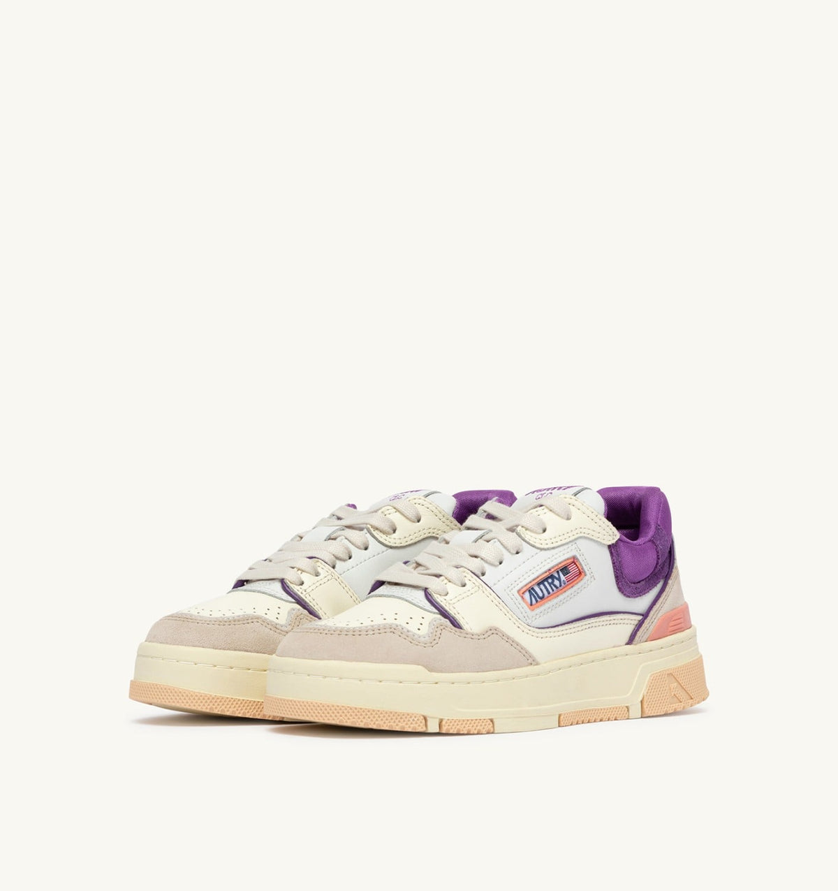 AUTRY Woman SNEAKERS CLC LOW IN WHITE SAND AND DEWBERRY LEATHER AND SUEDE