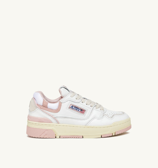 AUTRY Woman CLC LOW SNEAKERS IN WHITE LEATHER AND POWDER PINK SUEDE