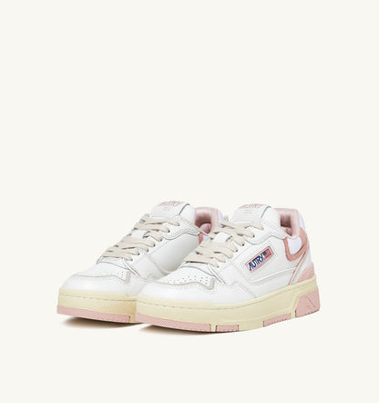 AUTRY Woman CLC LOW SNEAKERS IN WHITE LEATHER AND POWDER PINK SUEDE