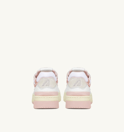 AUTRY Woman CLC LOW SNEAKERS IN WHITE LEATHER AND POWDER PINK SUEDE