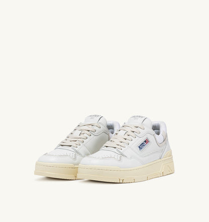 AUTRY Woman CLC LOW SNEAKERS IN WHITE LEATHER AND SUEDE