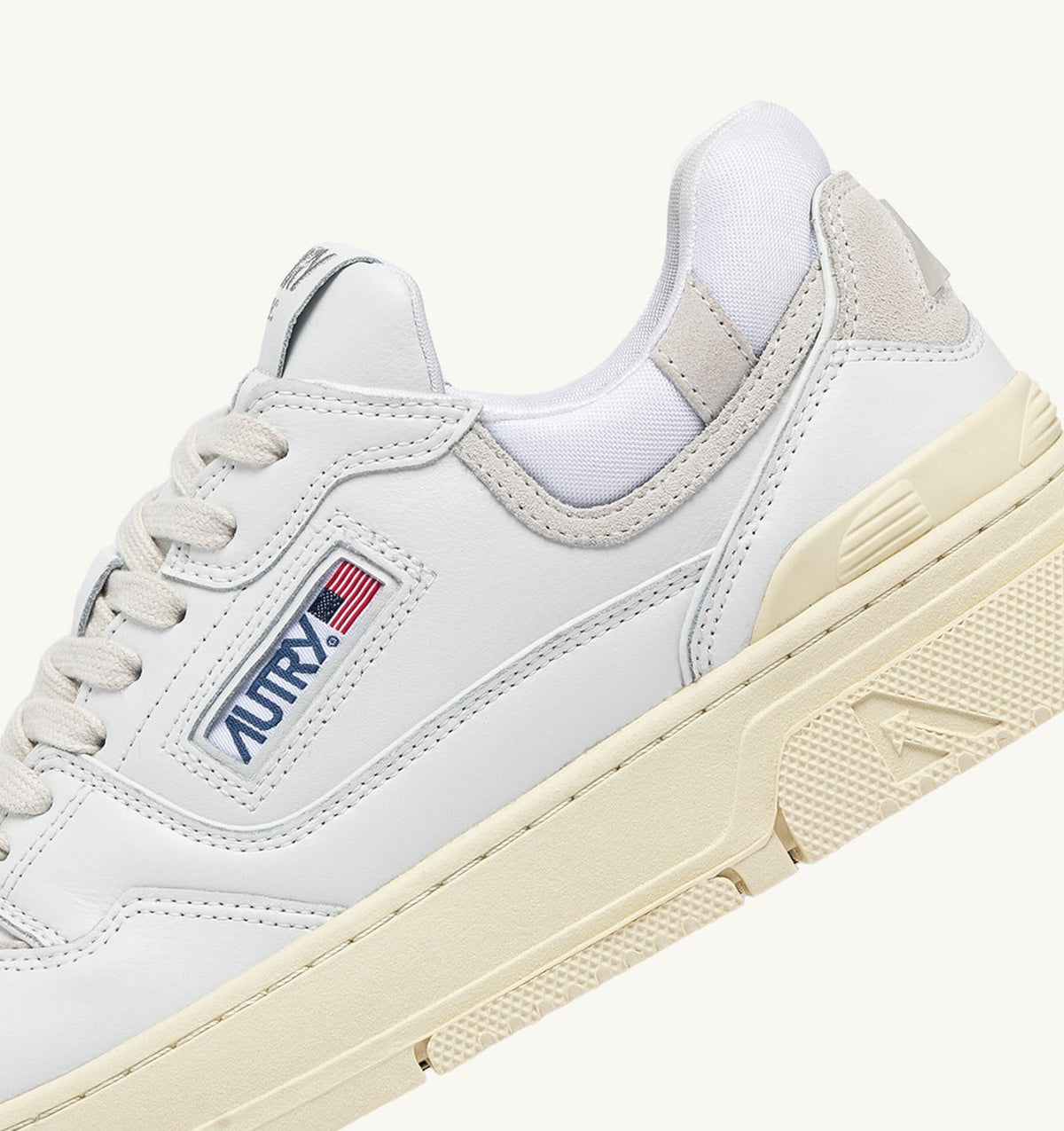 AUTRY Woman CLC LOW SNEAKERS IN WHITE LEATHER AND SUEDE