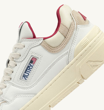 AUTRY Woman CLC LOW SNEAKERS IN WHITE LEATHER AND SAND SUEDE