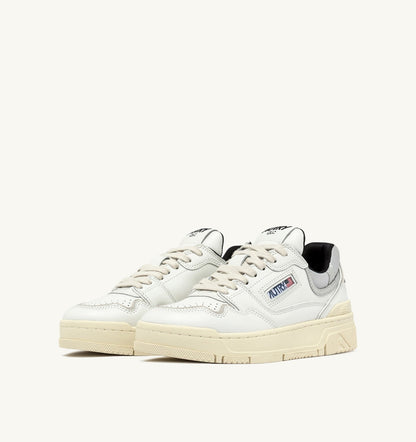 AUTRY Woman CLC LOW SNEAKERS IN WHITE LEATHER AND SILVER SUEDE