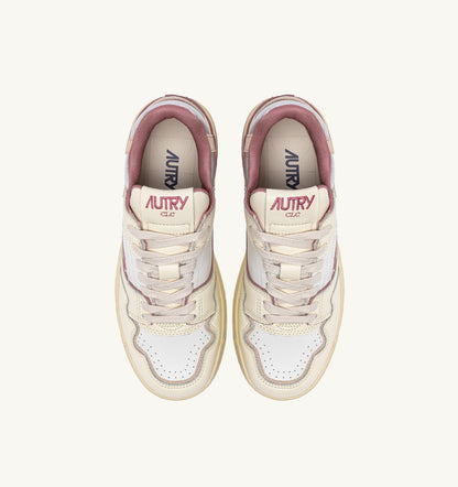 AUTRY Woman CLC LOW SNEAKERS IN WHISPER WHITE ASH ROSE AND SILVER LEATHER