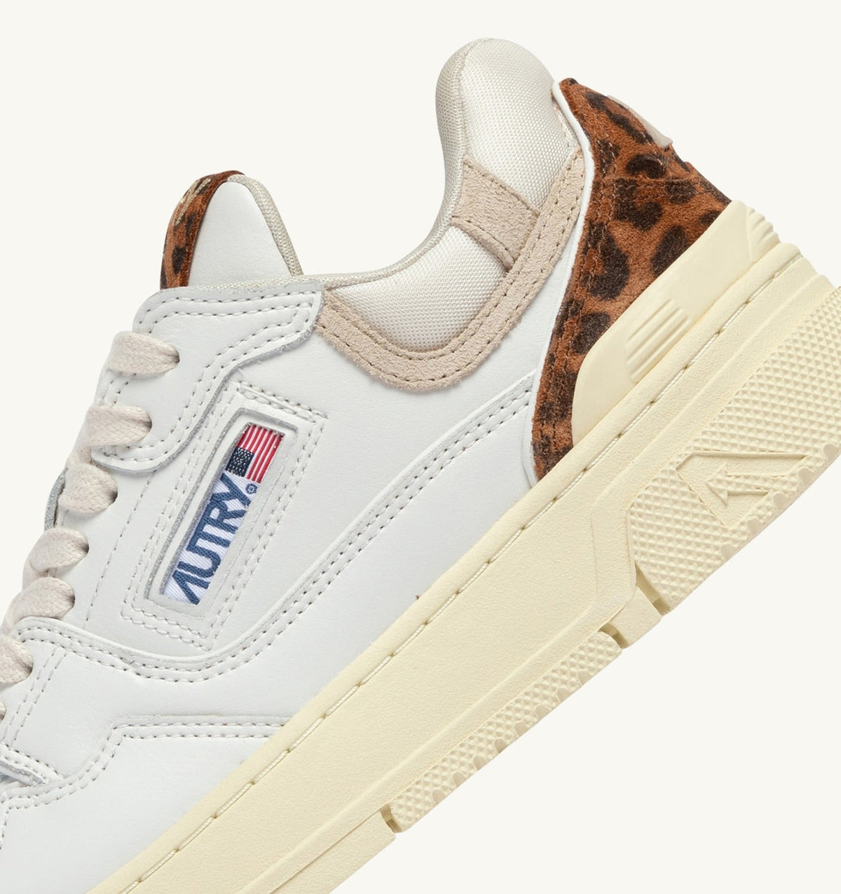 AUTRY Woman CLC LOW SNEAKERS IN LEATHER COLOR WHITE AND LEOPARD