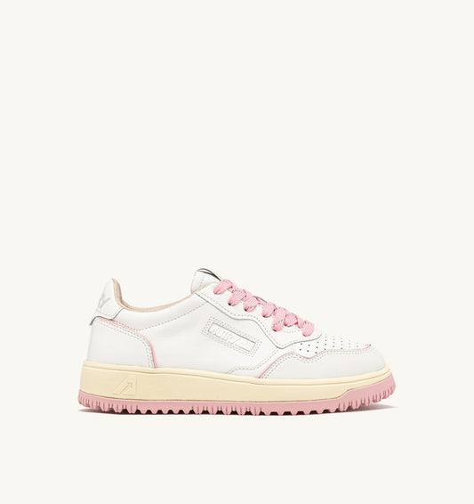 AUTRY Woman GOLF LOW SNEAKERS IN WHITE AND CORAL BLUSH LEATHER