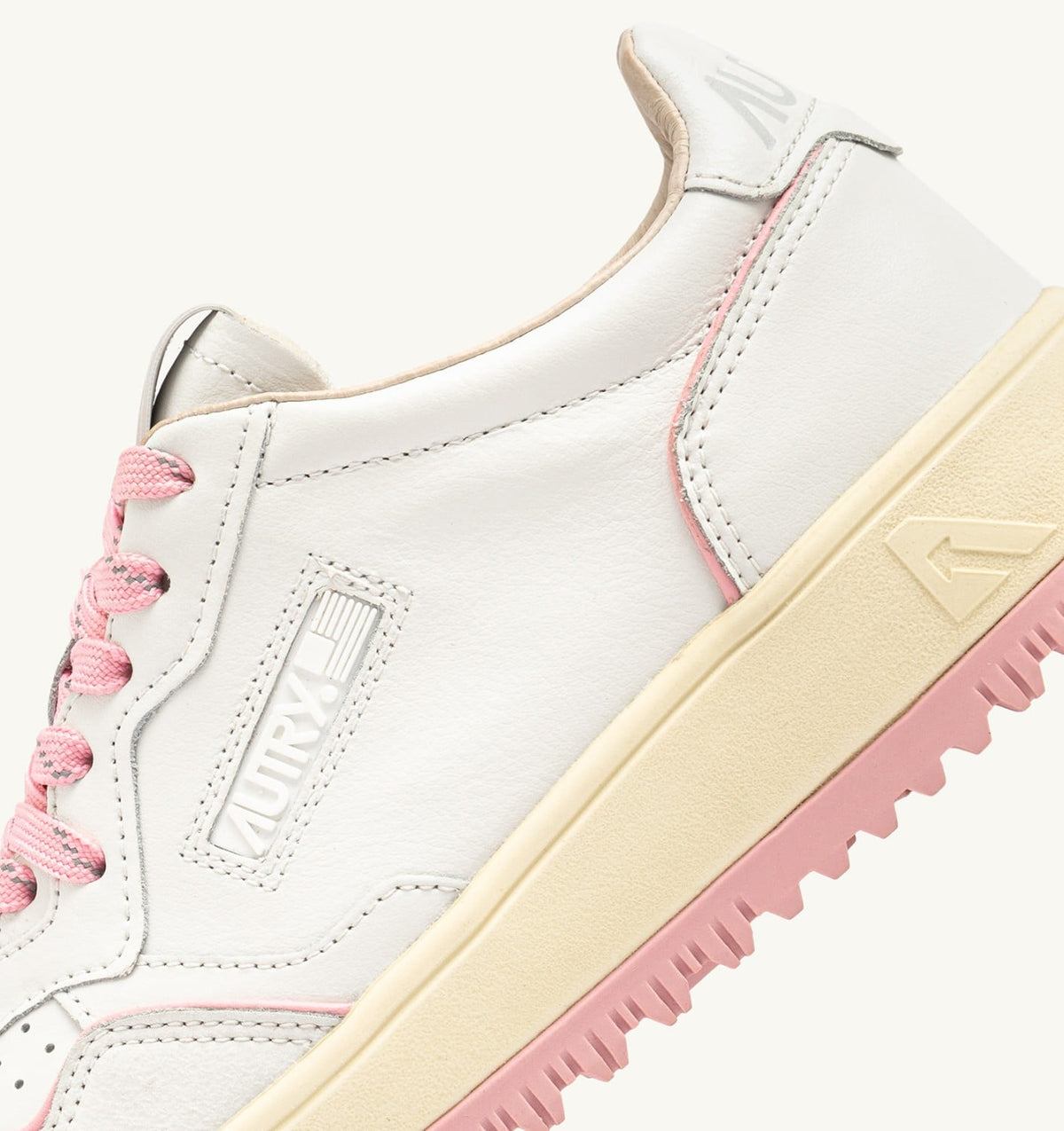 AUTRY Woman GOLF LOW SNEAKERS IN WHITE AND CORAL BLUSH LEATHER