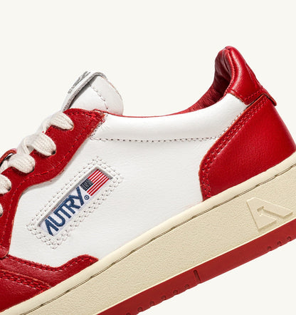 AUTRY Man MEDALIST LOW BICOLOR SNEAKERS IN WHITE AND RED LEATHER