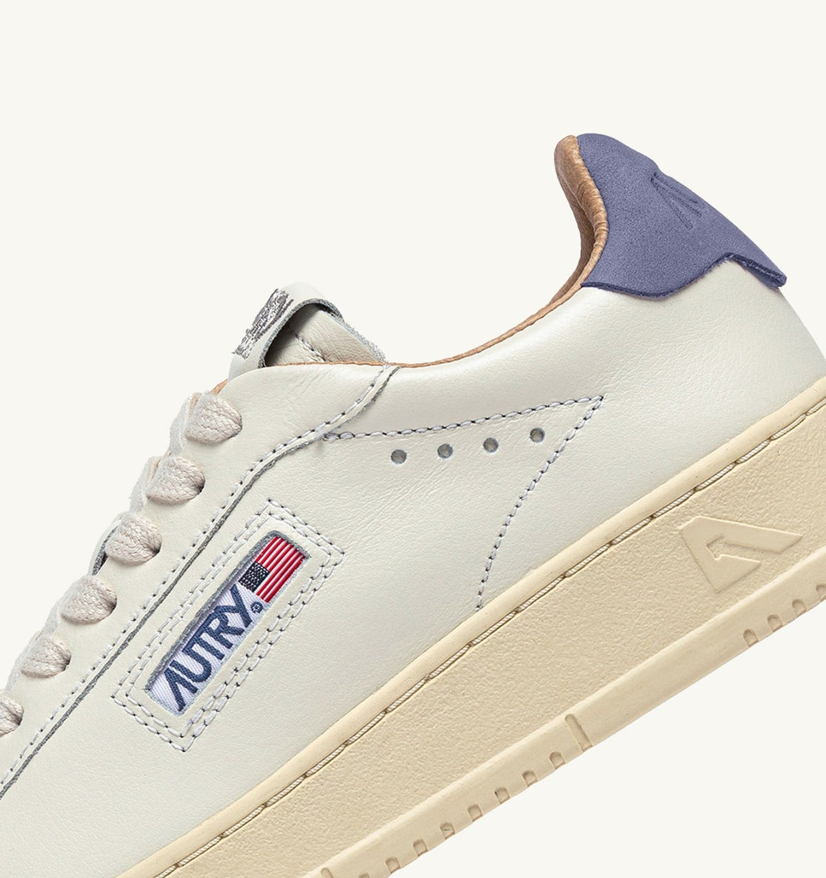 AUTRY Woman DALLAS LOW SNEAKERS IN MARSHMALLOW AND TEMPEST LEATHER