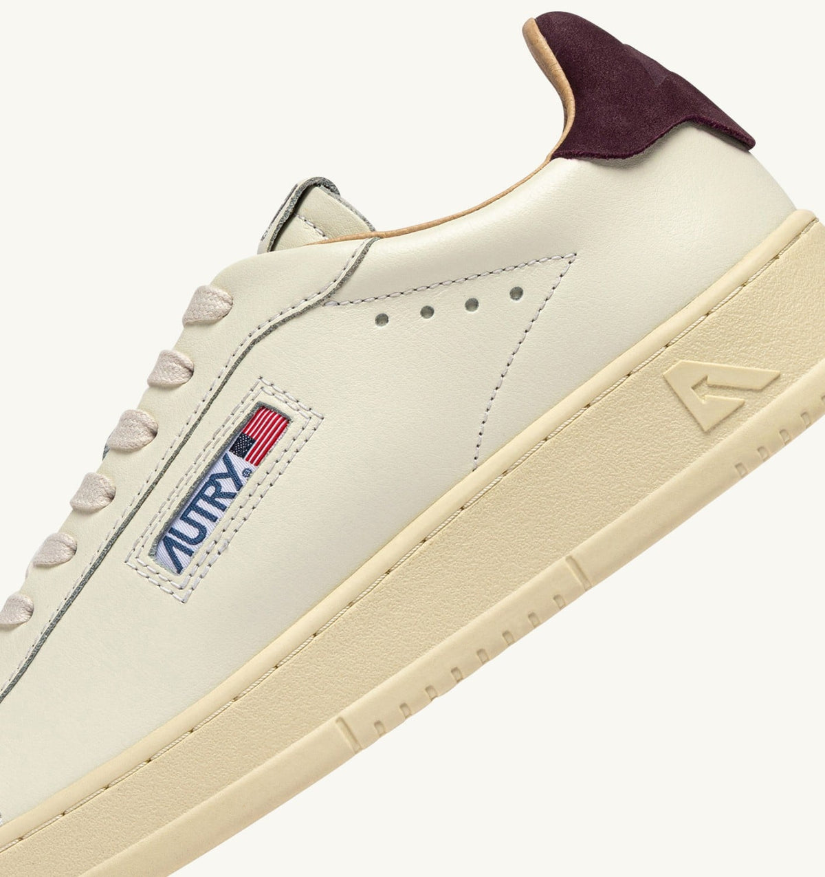 AUTRY Woman DALLAS LOW SNEAKERS IN MARSHMALLOW AND FIG LEATHER